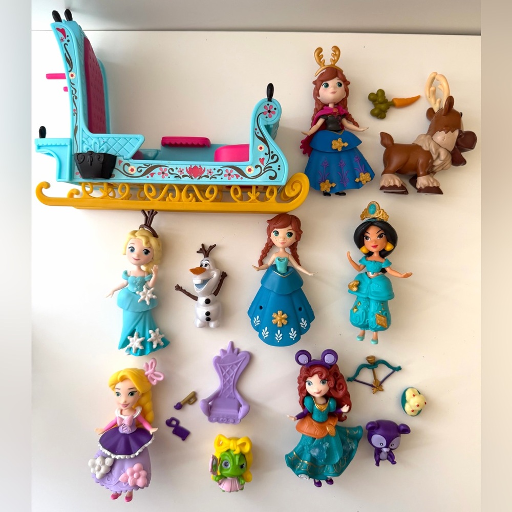 DISNEY Princess Little Kingdom 6-Piece Doll Set w/ Accessories